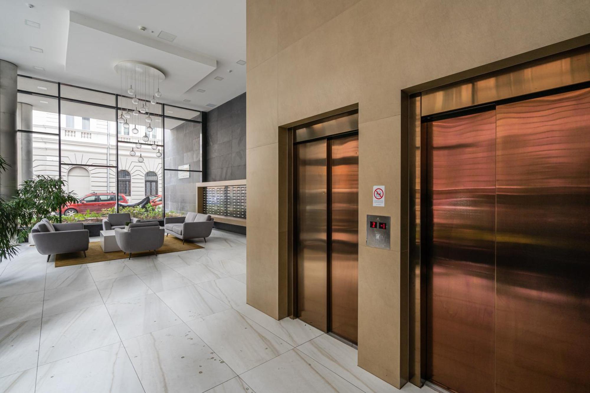 Blooming Budapest Apartment With Free Underground Parking Kültér fotó